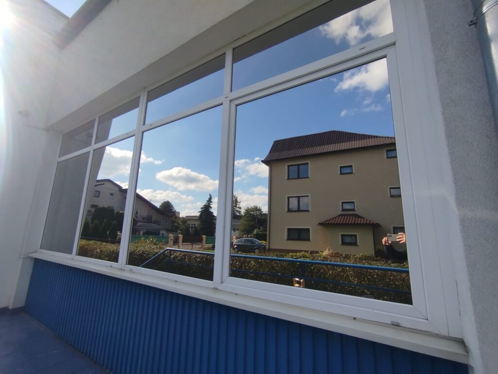 Folie lustrzane przeciwsloneczne